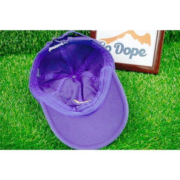 Vinyard Vines Red Whale Kansas Adjustable Hat - OS - Picture 6 of 6